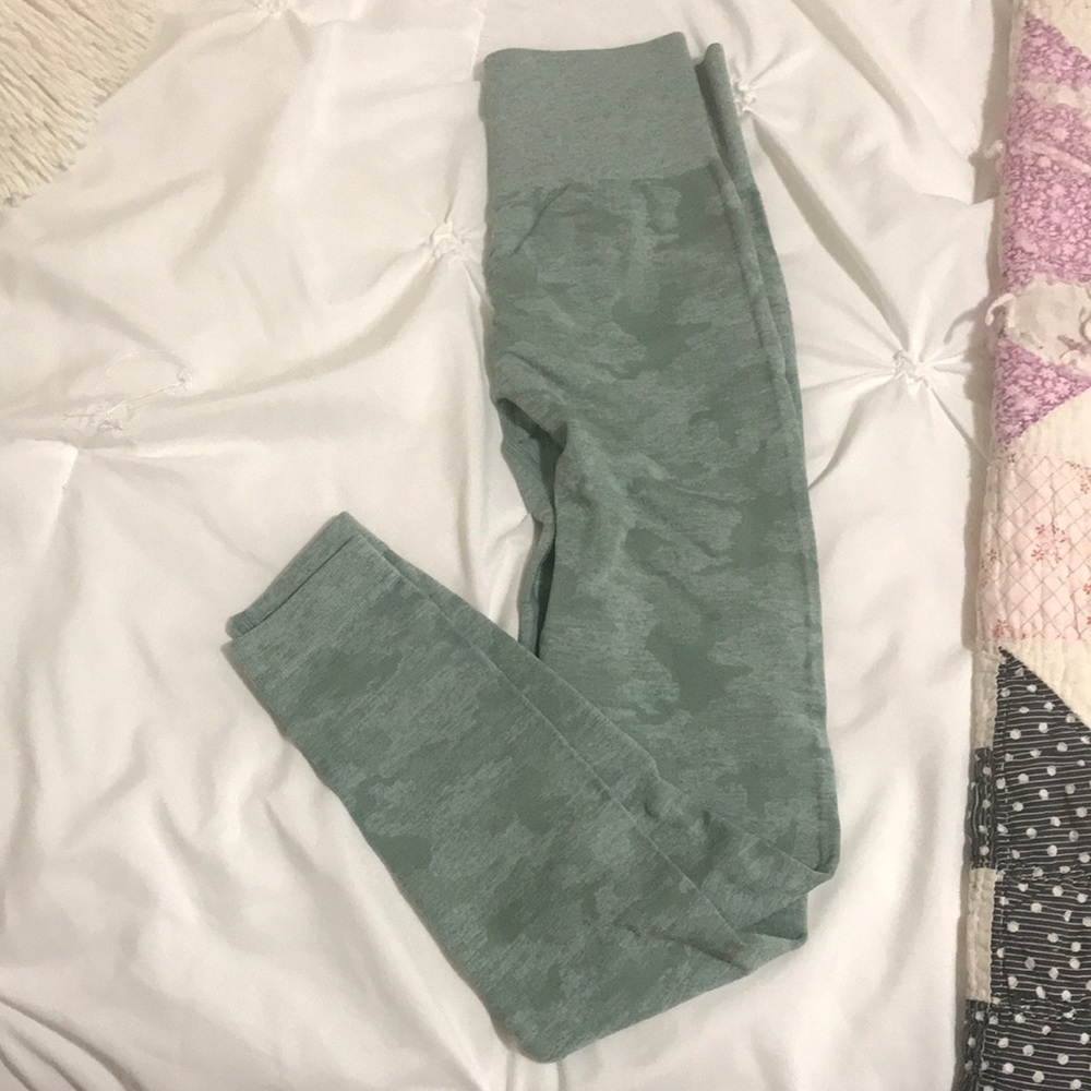 Camo green gymshark leggings XS